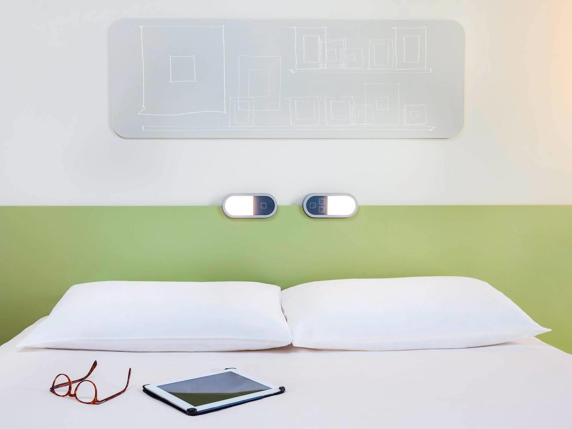 Ibis Budget Mulhouse Centre Gare エクステリア 写真